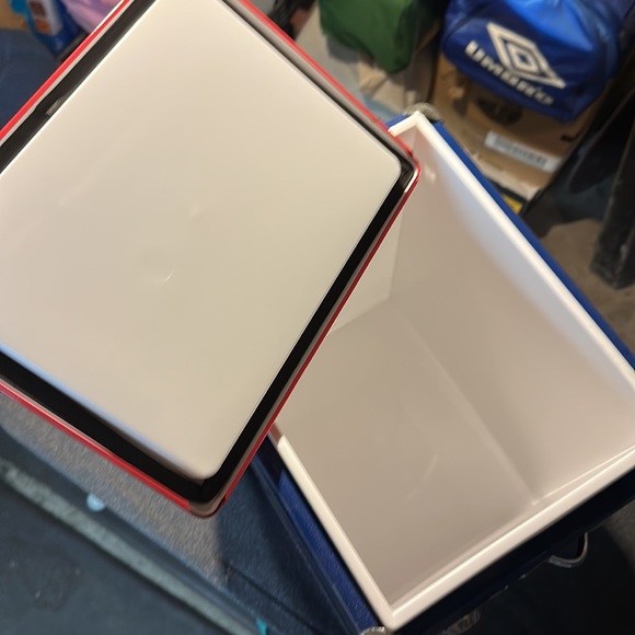 Vintage Corona cooler.  13L ice chest - Picture 2 of 3